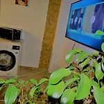 Ole - Private Luxury For An Unforgettable Experience דירה טימישוארה