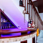 Ole - Private Luxury For An Unforgettable Experience דירה